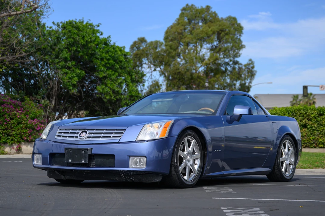 2005 Cadillac XLR - Image 7 of 31