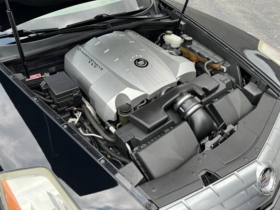 2005 Cadillac XLR - Image 26 of 29
