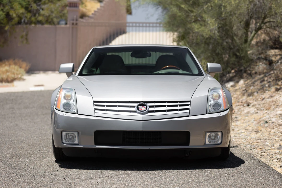 2005 Cadillac XLR - Image 17 of 31