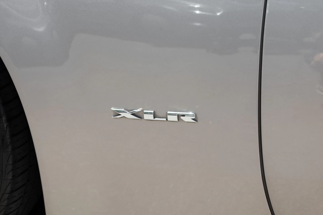 2005 Cadillac XLR - Image 29 of 31