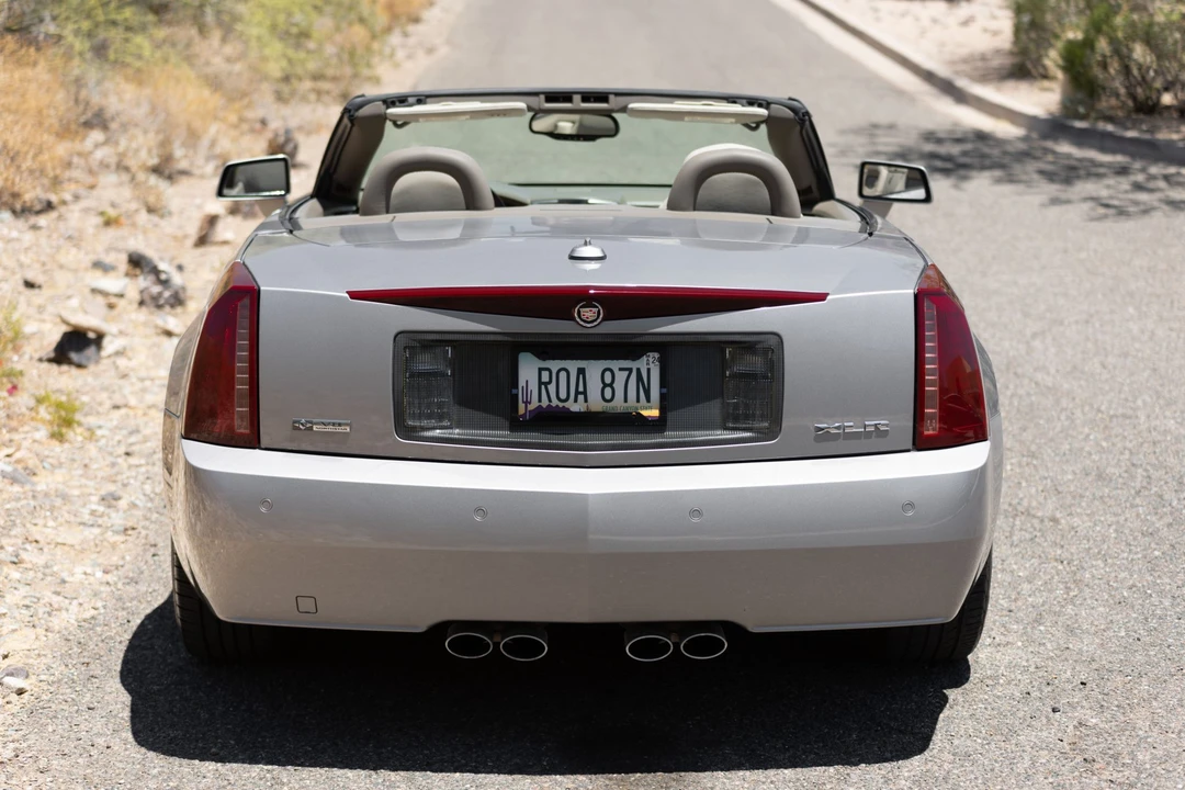 2005 Cadillac XLR - Image 5 of 31