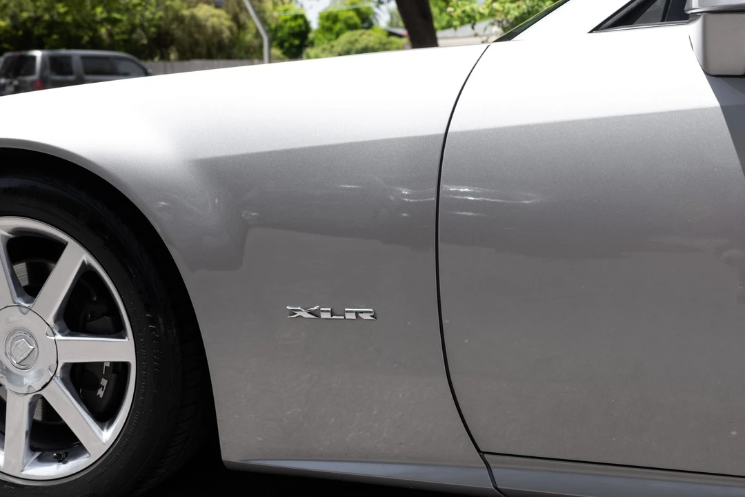 2005 Cadillac XLR - Image 27 of 31
