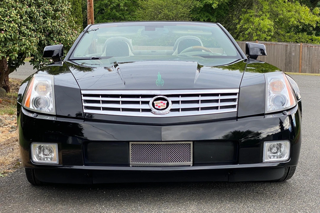 2005 Cadillac XLR - Image 2 of 14