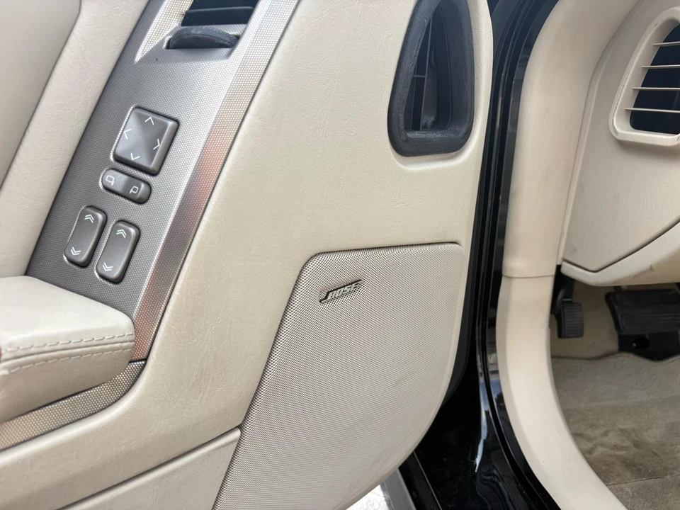 2005 Cadillac XLR - Image 23 of 31
