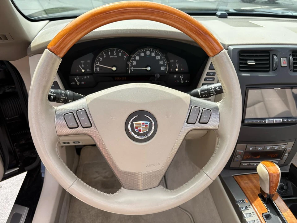 2005 Cadillac XLR - Image 26 of 31