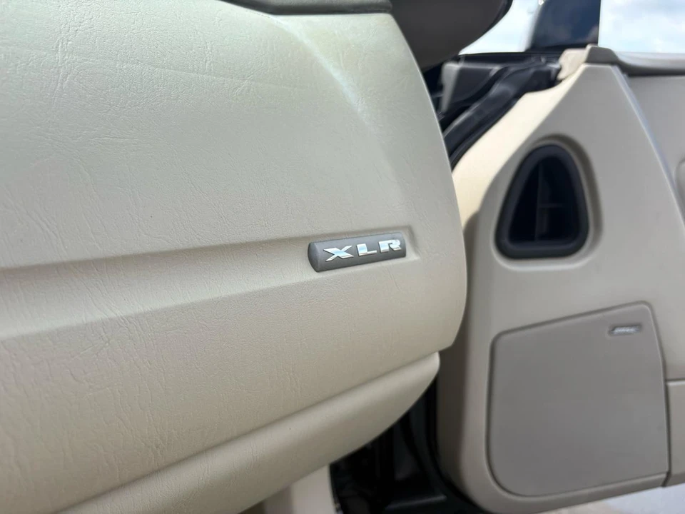 2005 Cadillac XLR - Image 30 of 31
