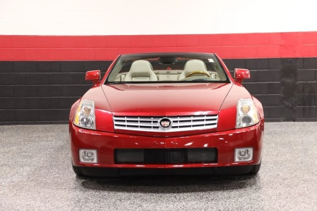 2005 Cadillac XLR - Image 11 of 24