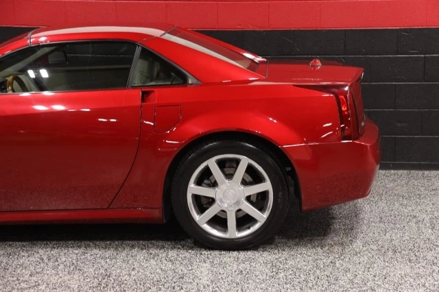 2005 Cadillac XLR - Image 22 of 24