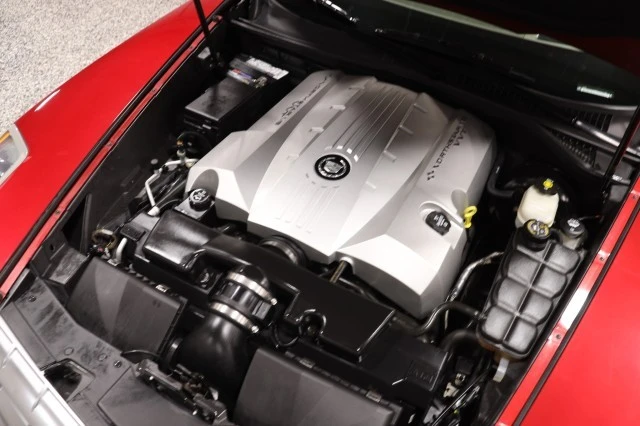 2005 Cadillac XLR - Image 16 of 24