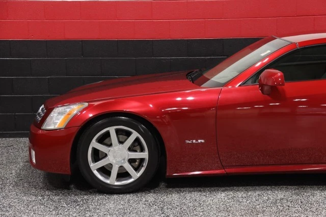 2005 Cadillac XLR - Image 21 of 24