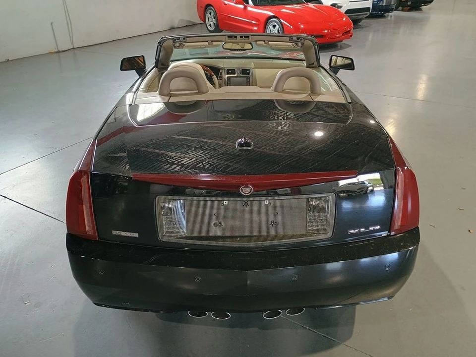 2005 Cadillac XLR - Image 5 of 12