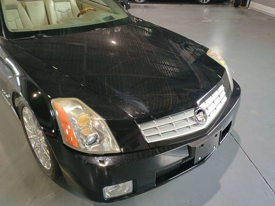 2005 Cadillac XLR - Image 10 of 12