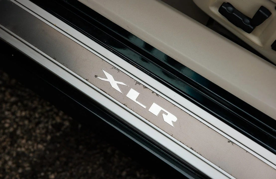 2005 Cadillac XLR - Image 27 of 31