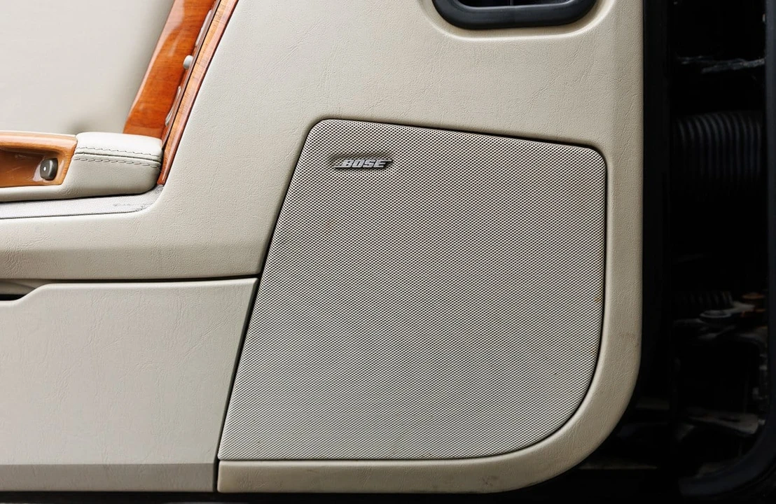 2005 Cadillac XLR - Image 19 of 31