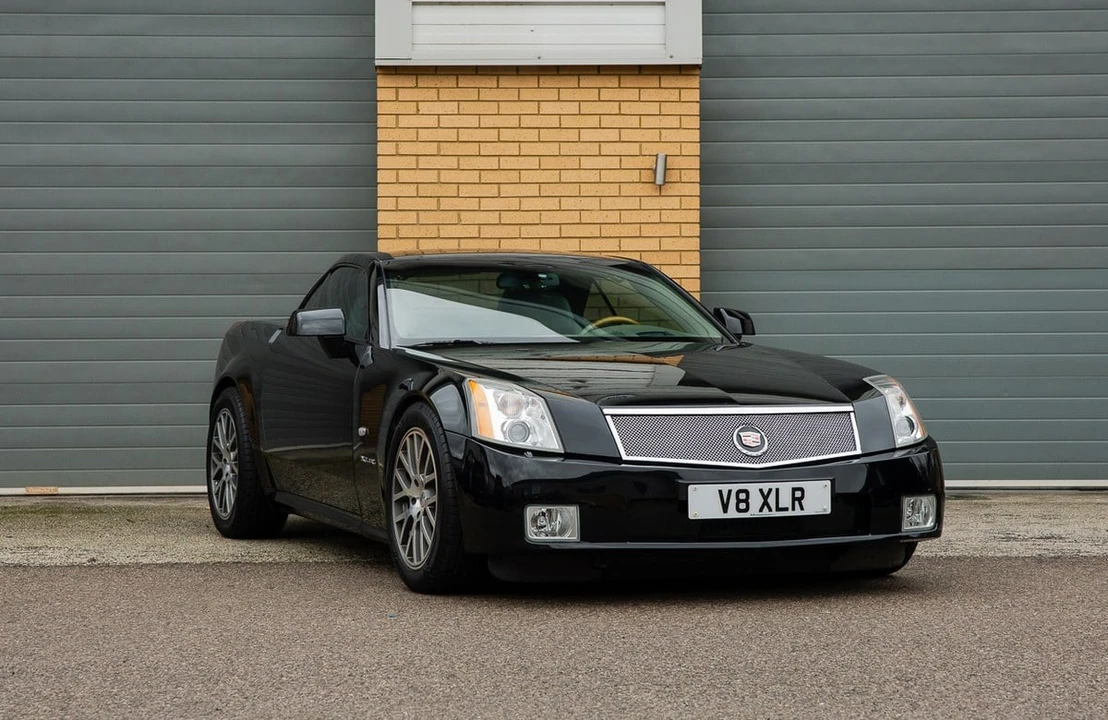 2005 Cadillac XLR - Image 3 of 31