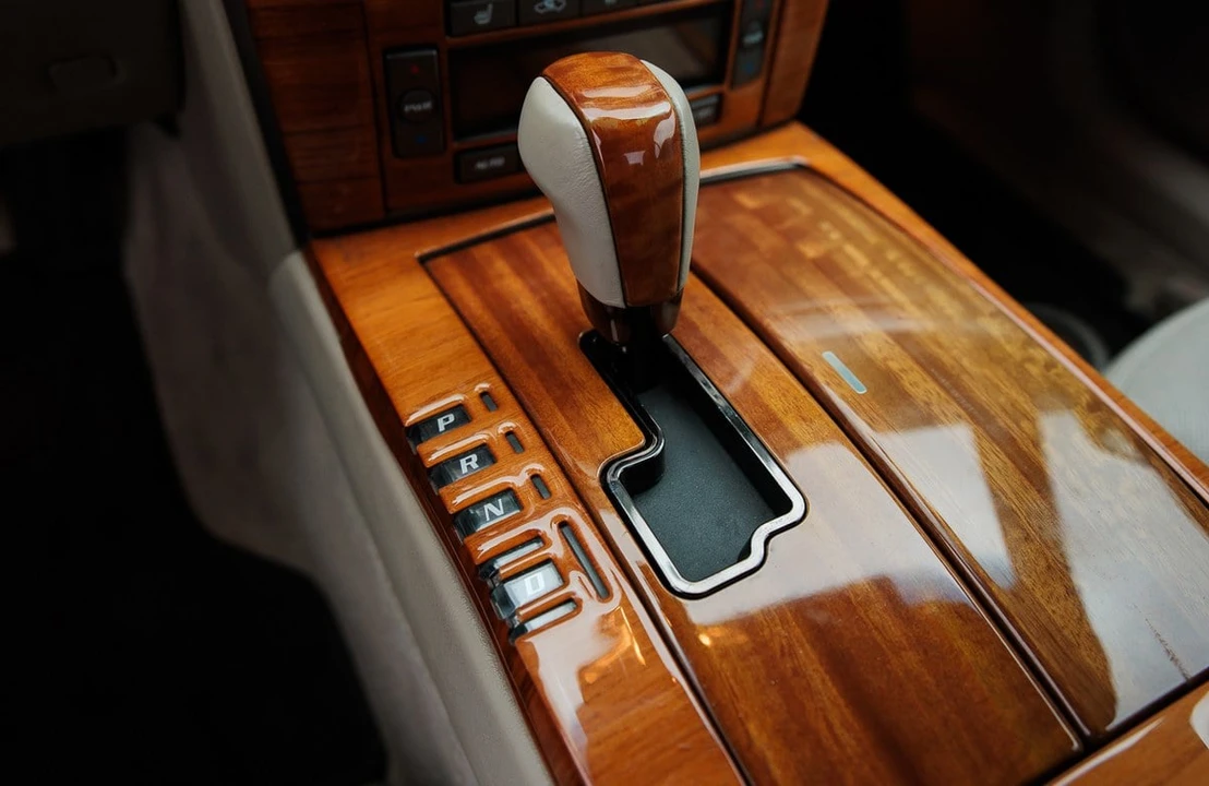 2005 Cadillac XLR - Image 17 of 31
