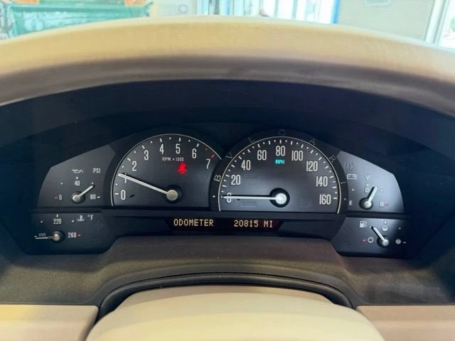 2005 Cadillac XLR - Image 11 of 23