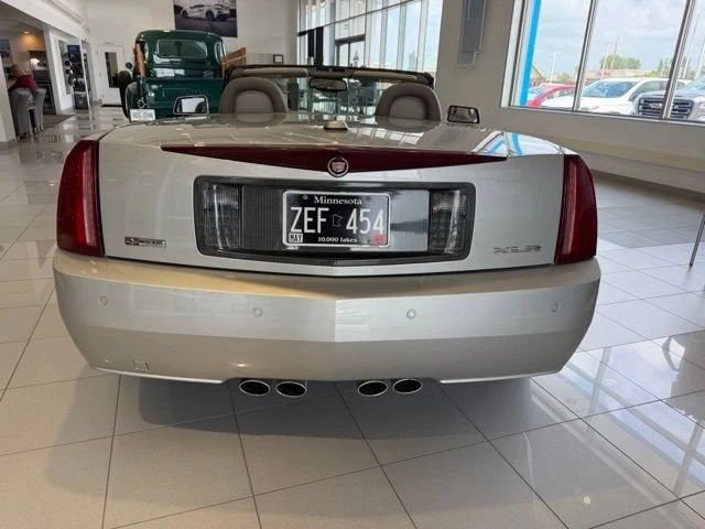 2005 Cadillac XLR - Image 4 of 23