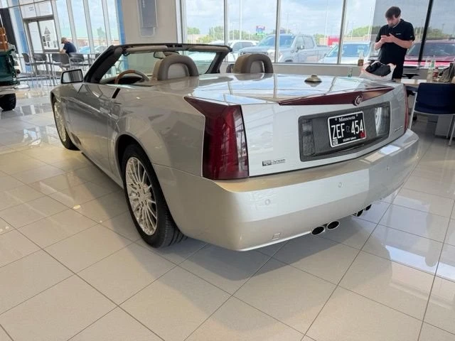2005 Cadillac XLR - Image 5 of 23