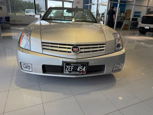 2005 Cadillac XLR - Image 8 of 23