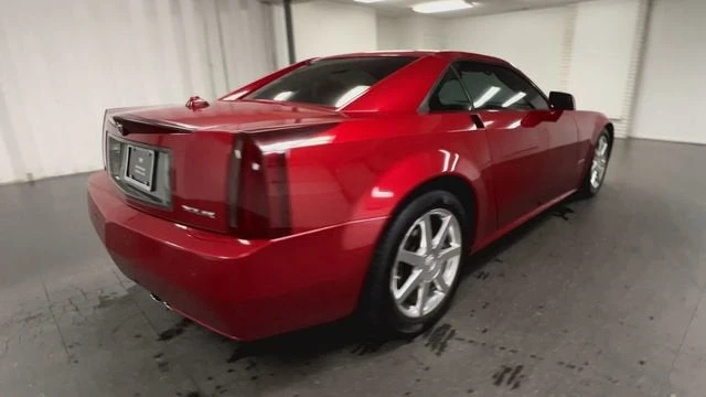 2005 Cadillac XLR - Image 8 of 8