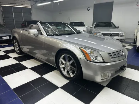 2005 Cadillac XLR Base