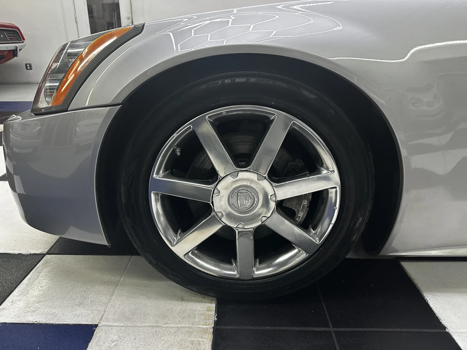 2005 Cadillac XLR - Image 11 of 31