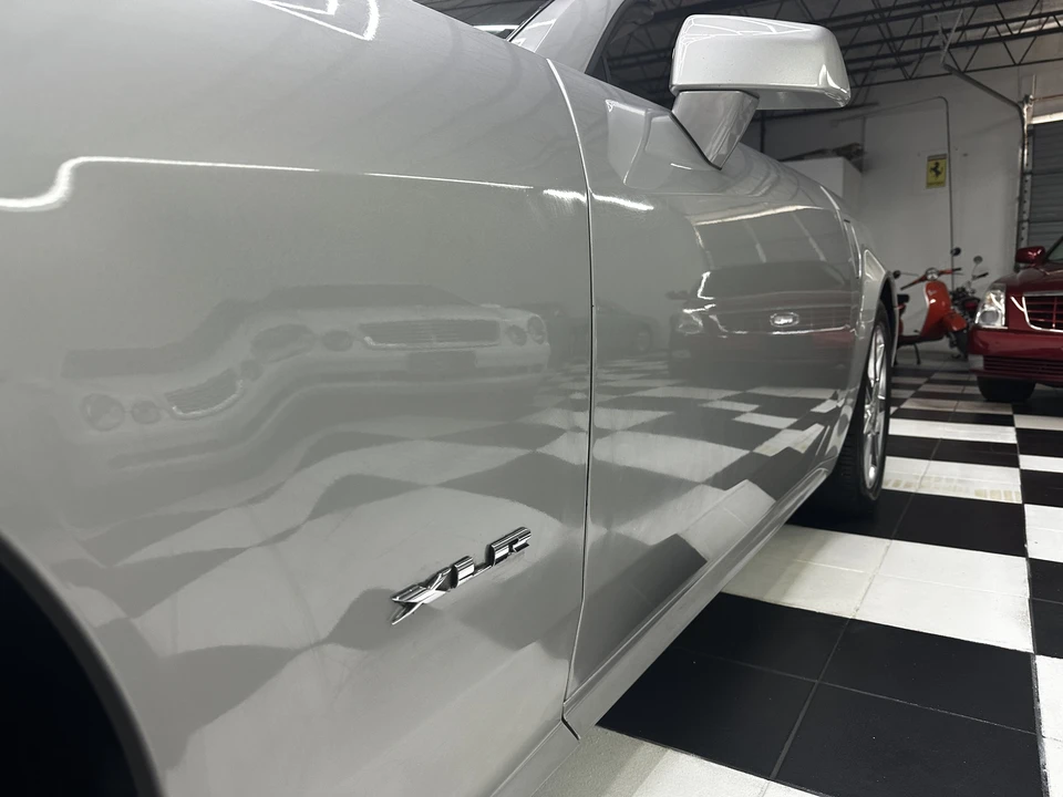 2005 Cadillac XLR - Image 12 of 31