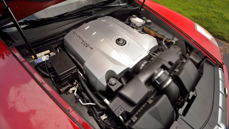 2005 Cadillac XLR - Image 8 of 29
