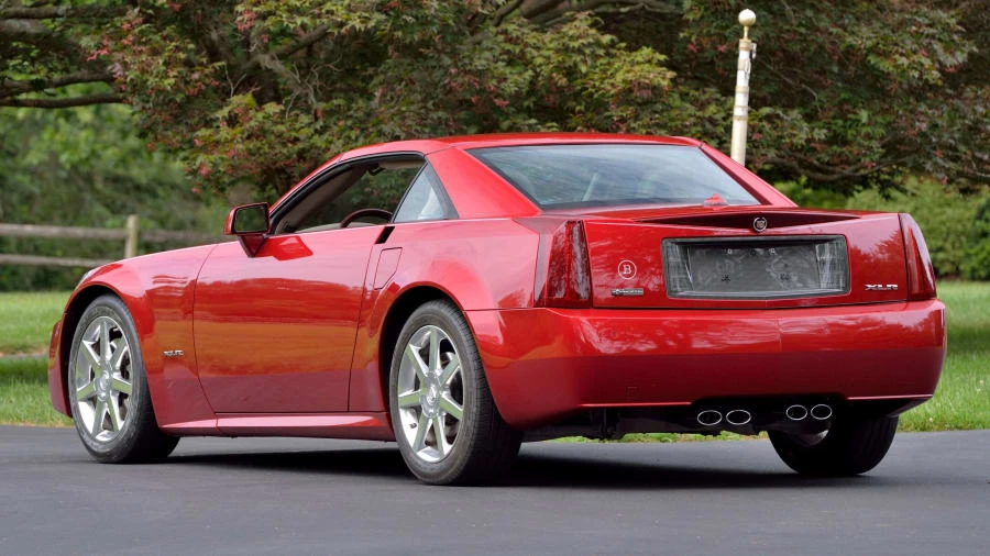 2005 Cadillac XLR - Image 14 of 29