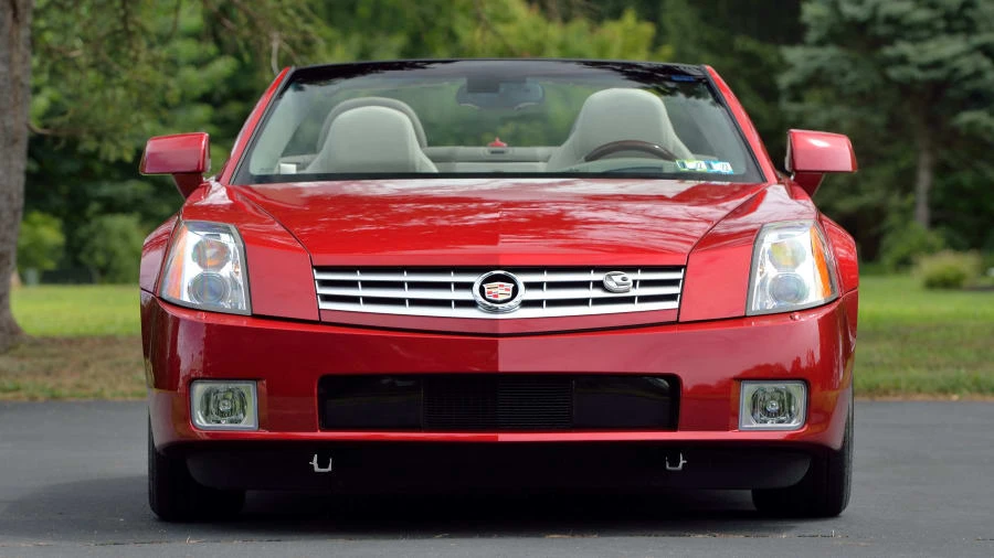 2005 Cadillac XLR - Image 15 of 29