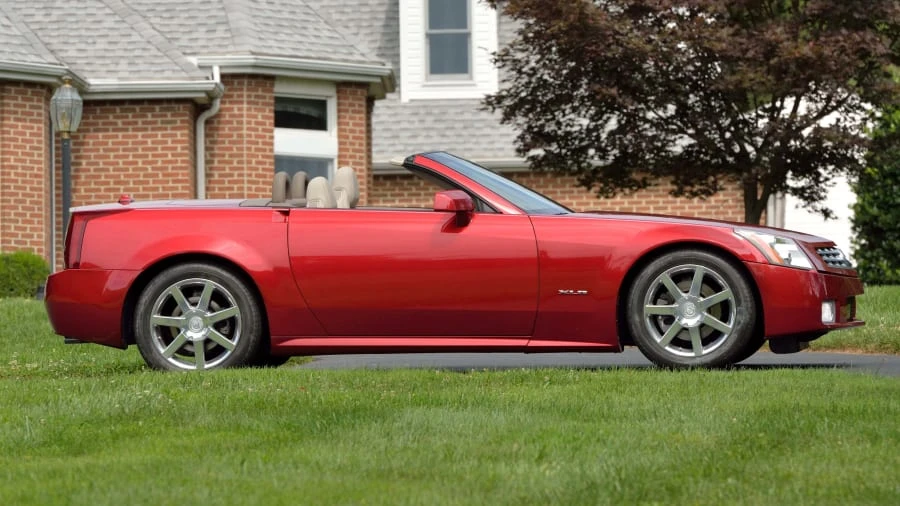 2005 Cadillac XLR - Image 17 of 29