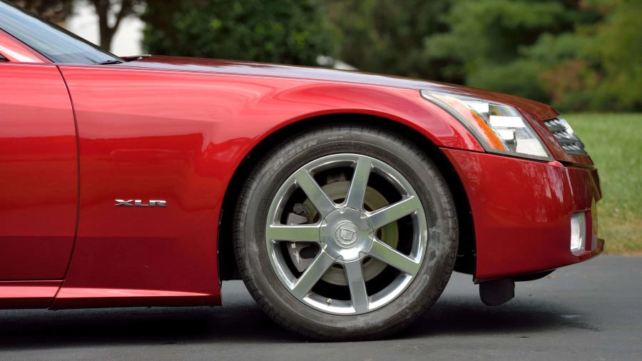 2005 Cadillac XLR - Image 20 of 29