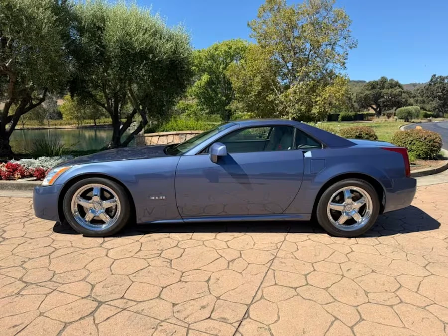2005 Cadillac XLR - Image 7 of 20