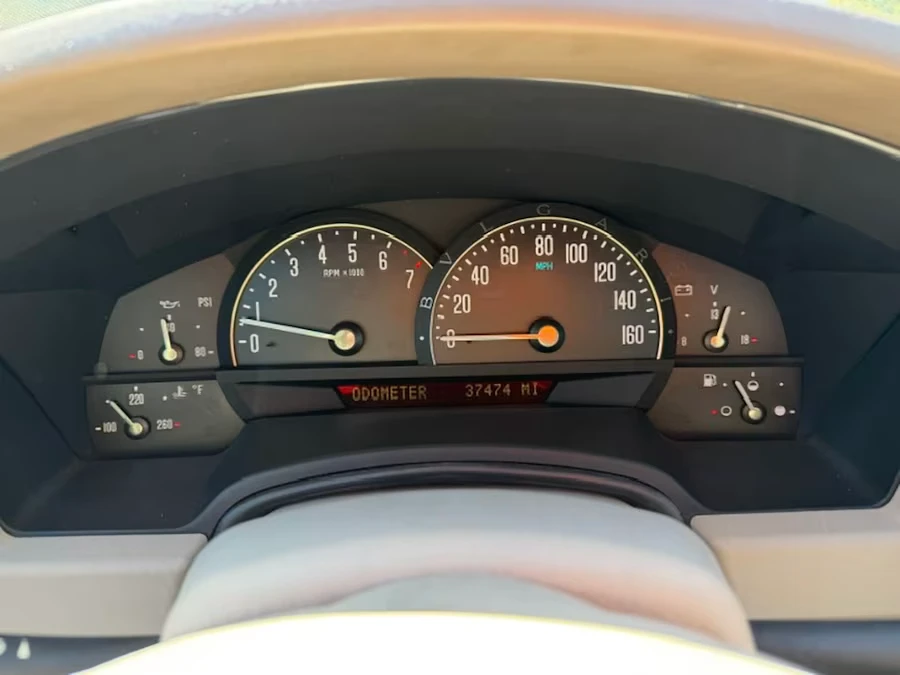 2005 Cadillac XLR - Image 18 of 20