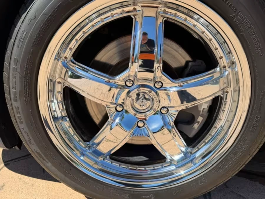 2005 Cadillac XLR - Image 9 of 20