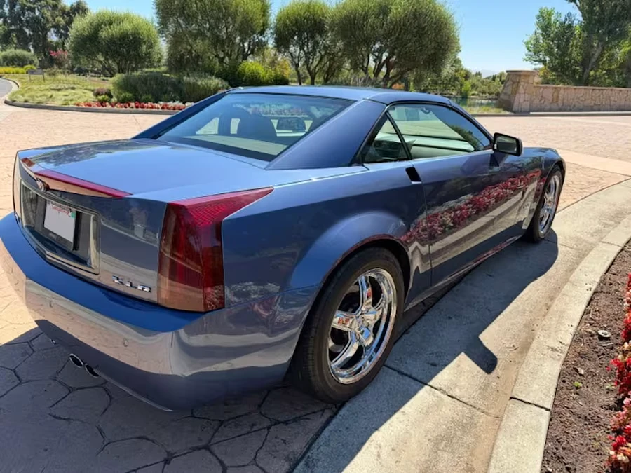 2005 Cadillac XLR - Image 3 of 20