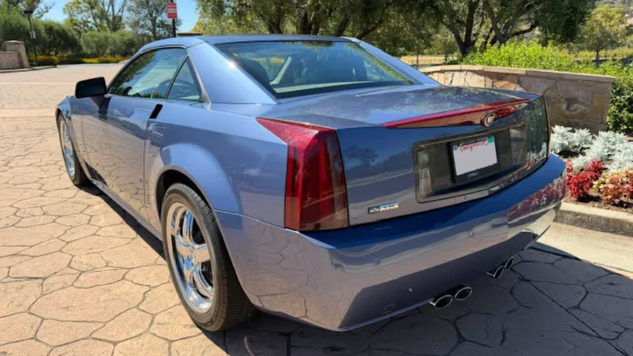 2005 Cadillac XLR - Image 8 of 20