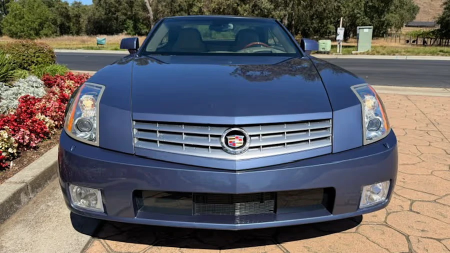 2005 Cadillac XLR - Image 4 of 20