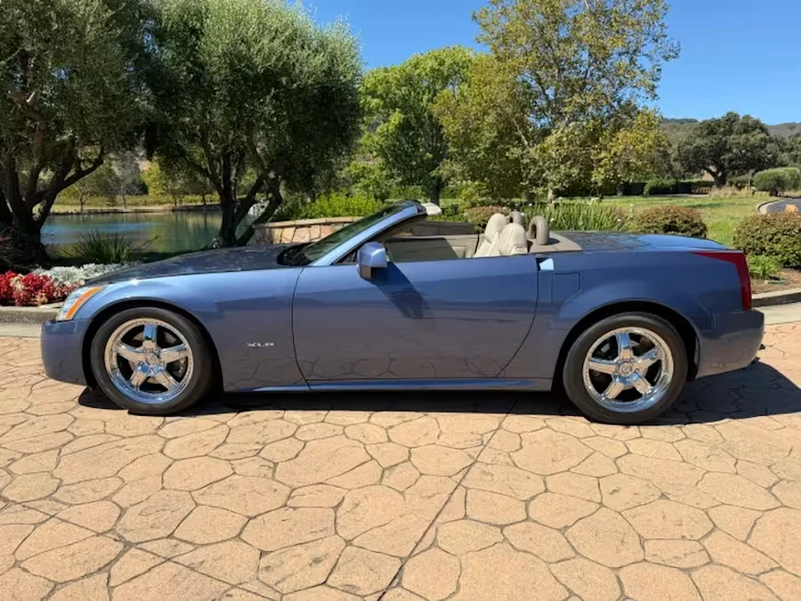 2005 Cadillac XLR - Image 2 of 20