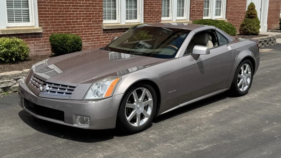 2005 Cadillac XLR - Image 4 of 12