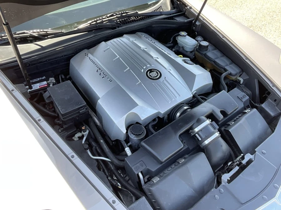 2005 Cadillac XLR - Image 9 of 10
