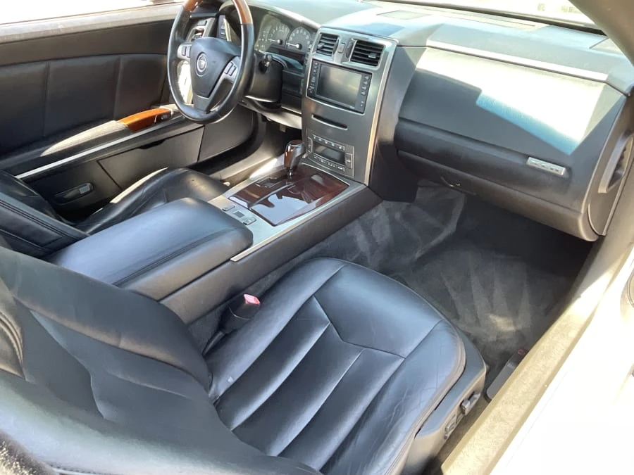 2005 Cadillac XLR - Image 5 of 10