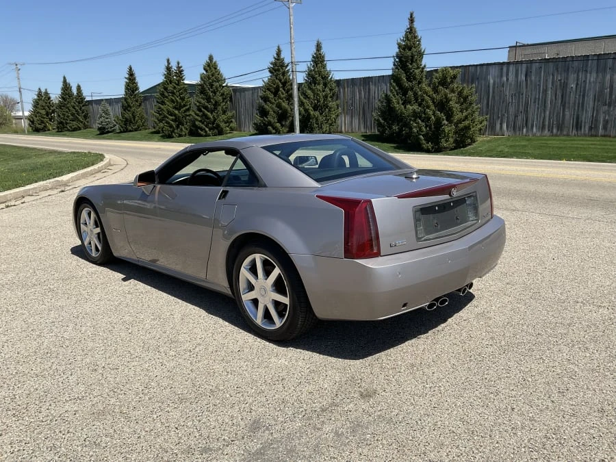 2005 Cadillac XLR - Image 3 of 10