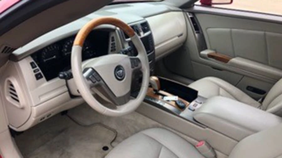 2005 Cadillac XLR - Image 3 of 11