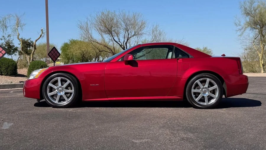 2005 Cadillac XLR - Image 5 of 20