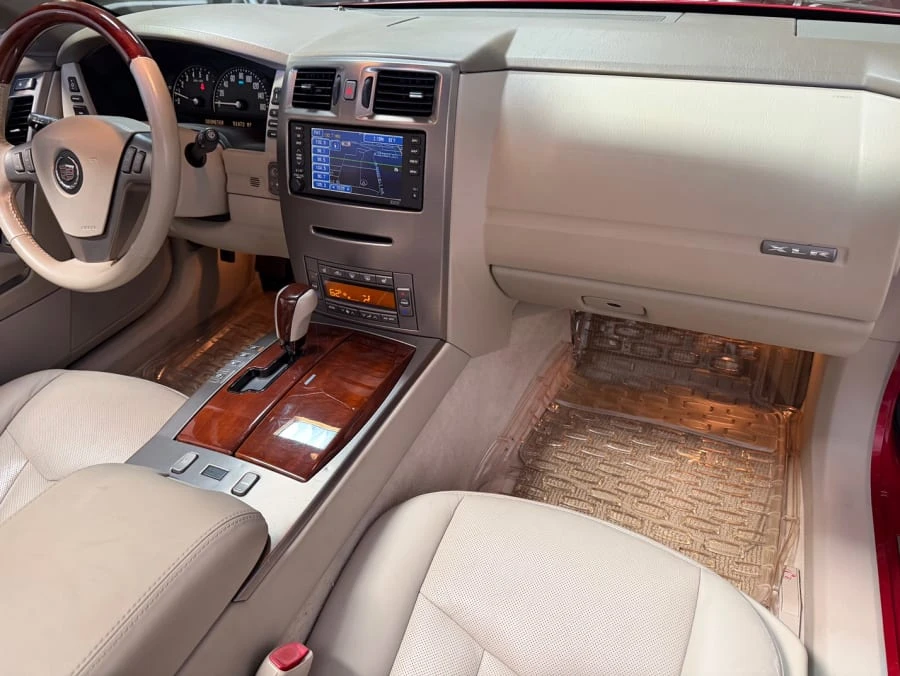 2005 Cadillac XLR - Image 18 of 20