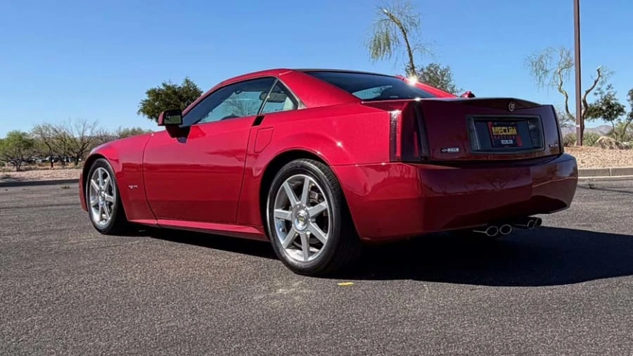2005 Cadillac XLR - Image 6 of 20