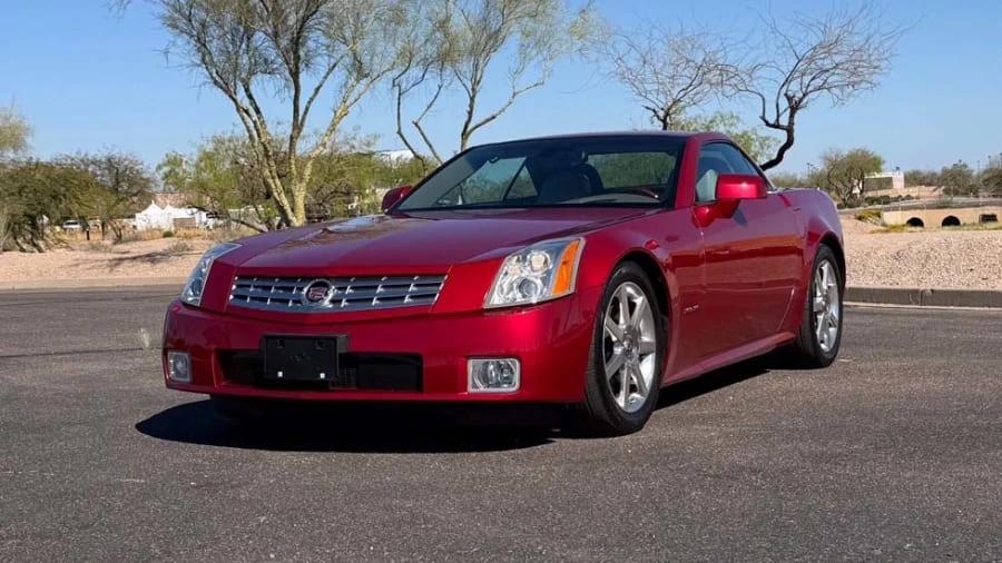 2005 Cadillac XLR - Image 13 of 20
