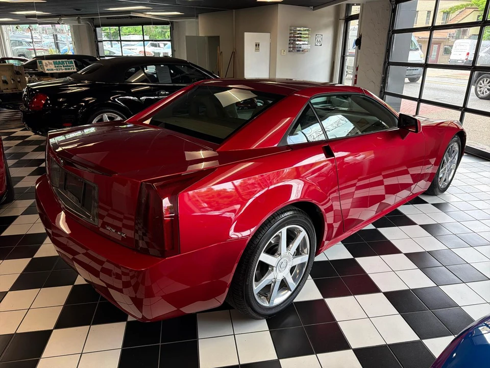 2005 Cadillac XLR - Image 4 of 27